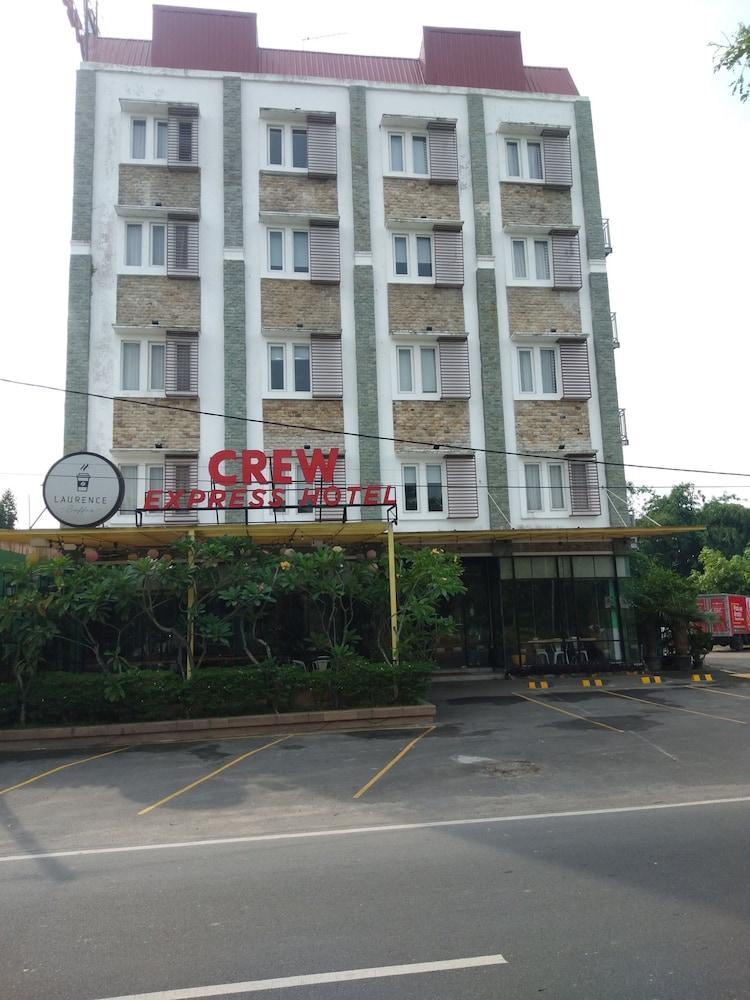 CREW EXPRESS Hotel Lubukpakam Buitenkant foto