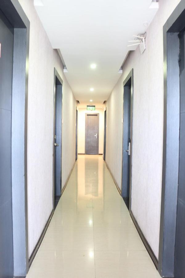 CREW EXPRESS Hotel Lubukpakam Buitenkant foto